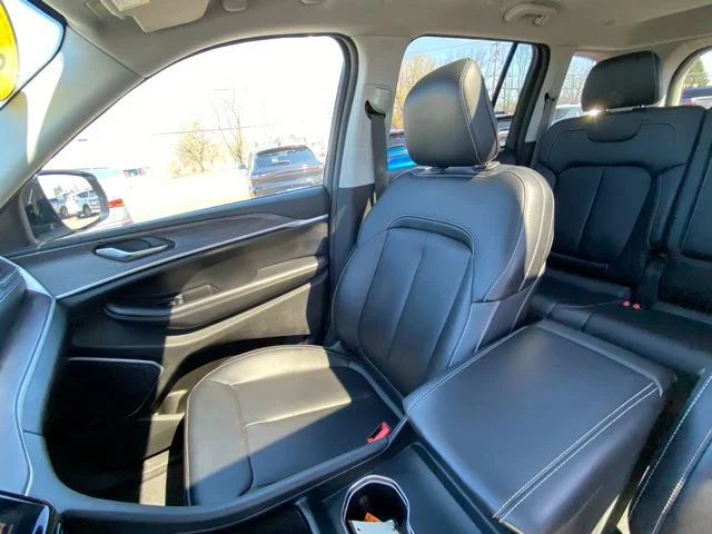 Used 2024 White Jeep Limited image 10