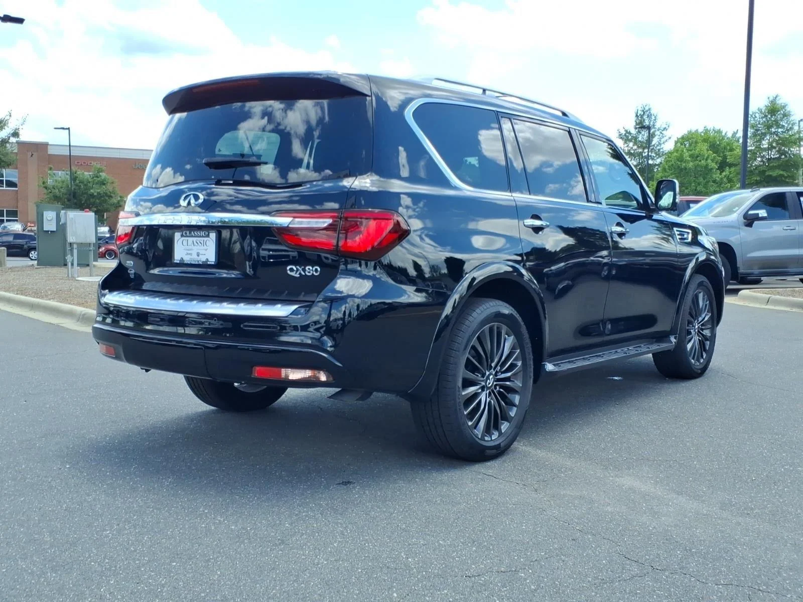 Used 2023 Black Obsidian INFINITI PREM image 2