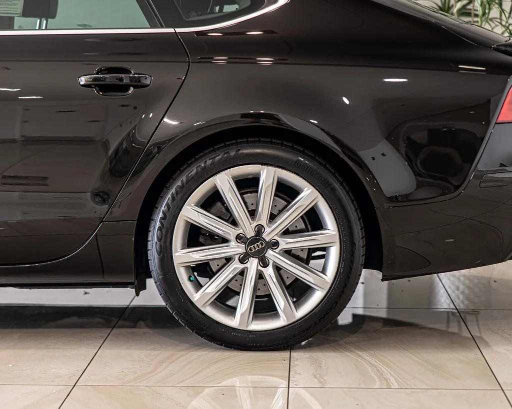 Used 2013 Black Audi  image 7