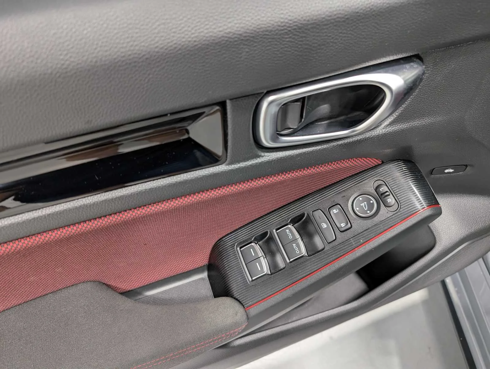 2025 Honda Civic Si - Photo 34