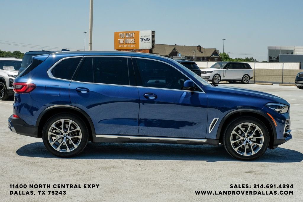 Used 2022 Blue Metallic BMW sDrive40i image 7