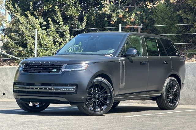 New 2026 Obsidian Black Satin Land Rover SE image 1