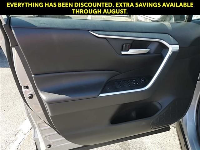 Used 2025 Silver Toyota XLE image 5