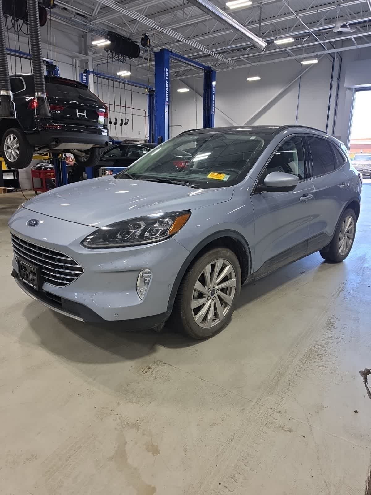 2022 Ford Escape Titanium AWD's photo