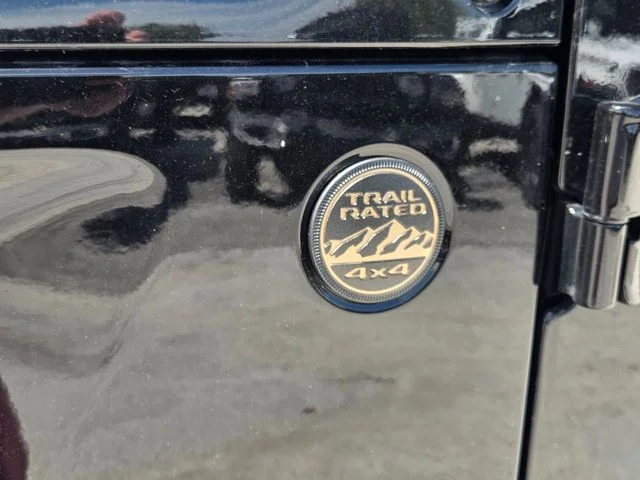 New 2026 Black Clear-Coat Exterior Paint Jeep 85th Anniversary Edition image 12