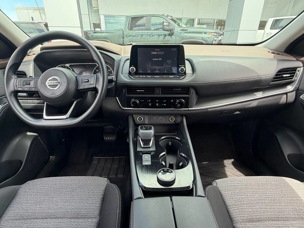 Used 2021 Red Nissan S image 13