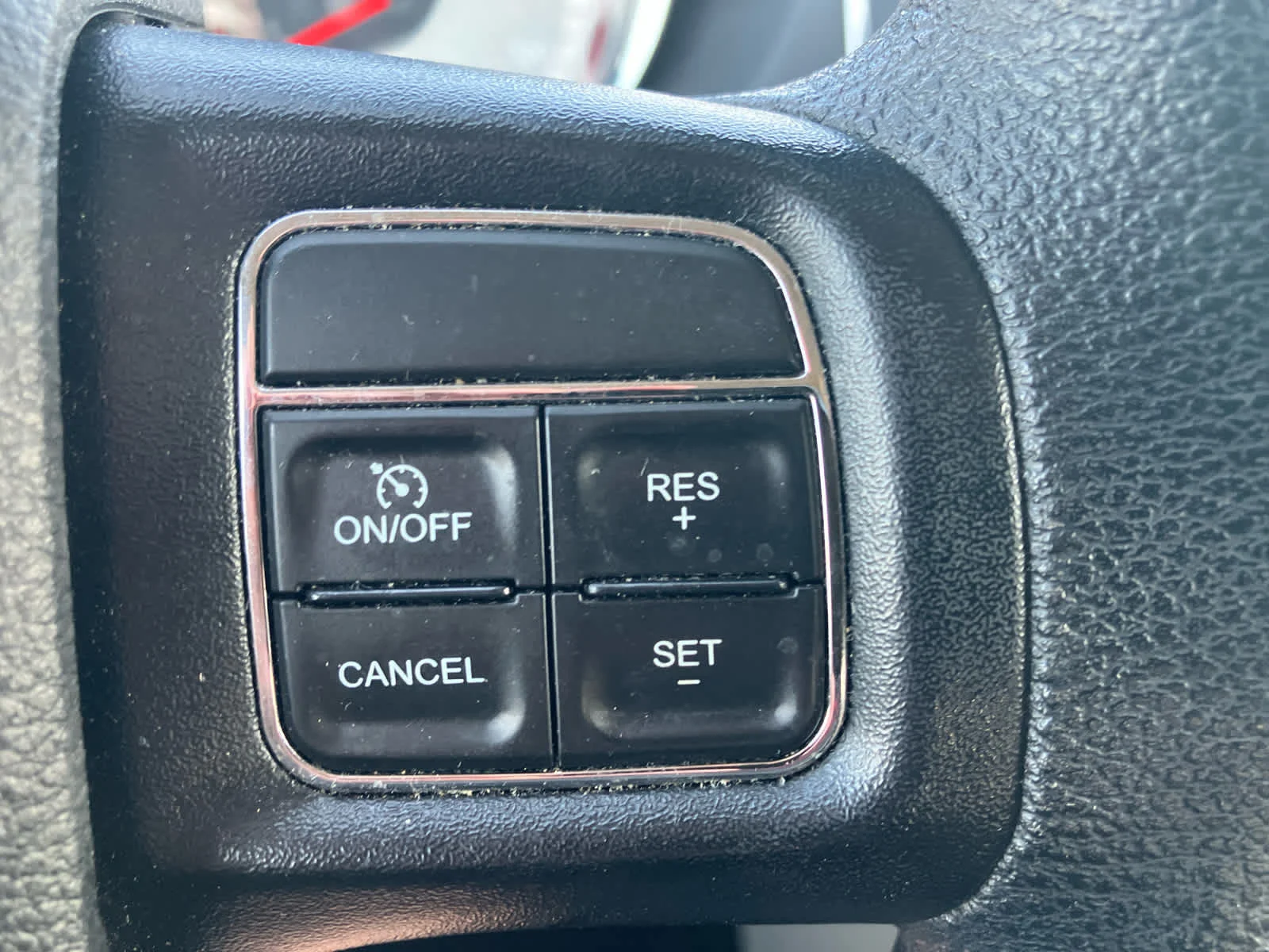 Used 2019 Granite Pearlcoat Dodge SE image 17