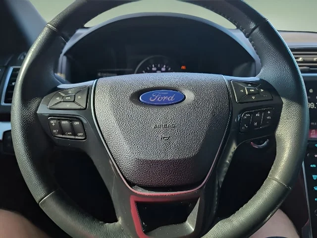 Used 2018 Shadow Black Ford Limited image 14