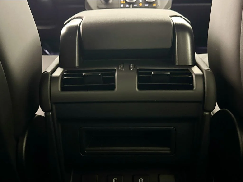 New 2026 Fuji White Land Rover X-Dynamic SE image 26