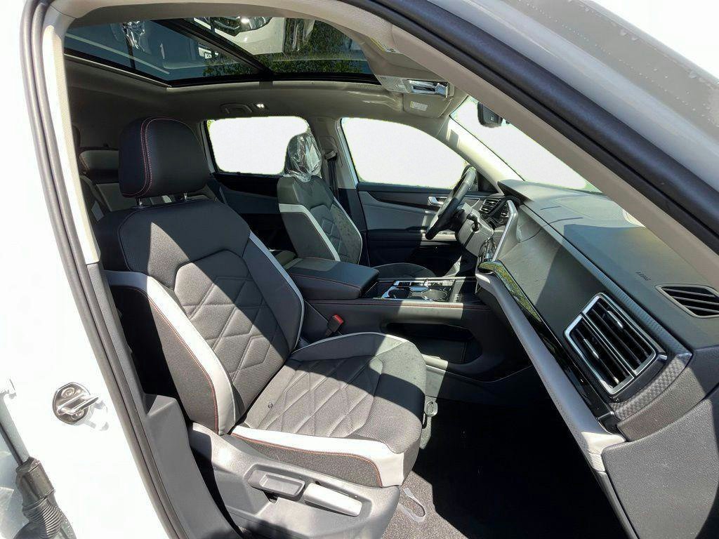 New 2026 Blue Volkswagen SE w/Technology image 10