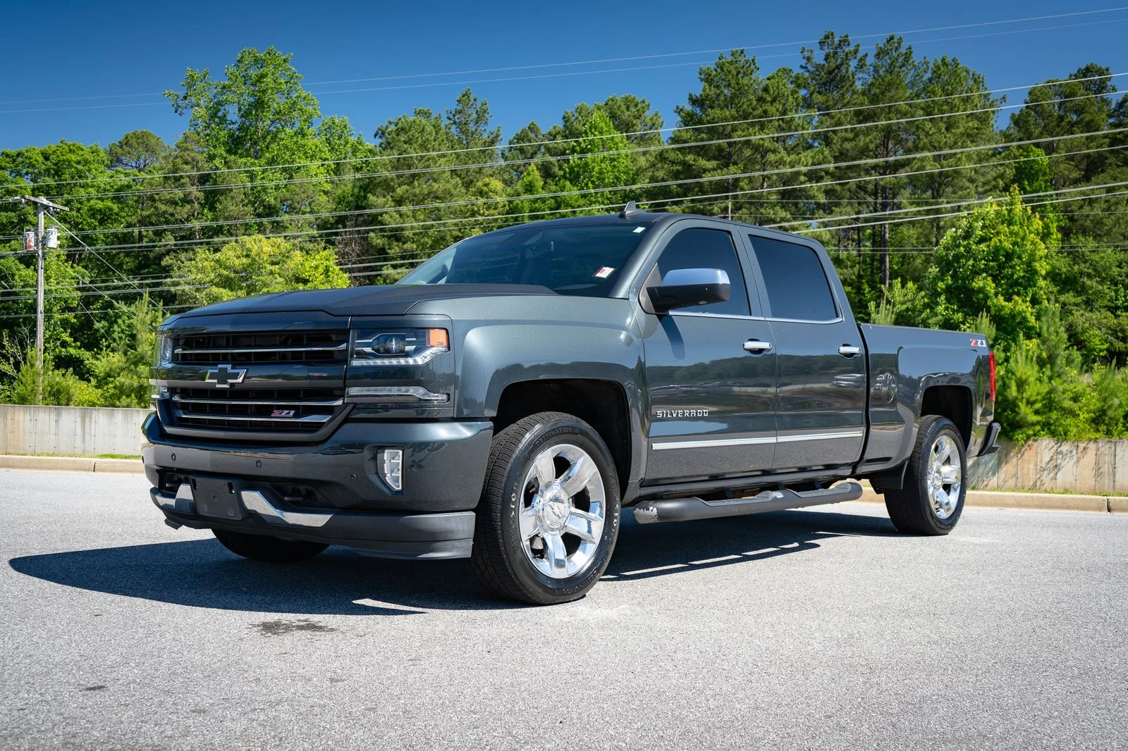 Used 2018 Gray Chevrolet LTZ image 3