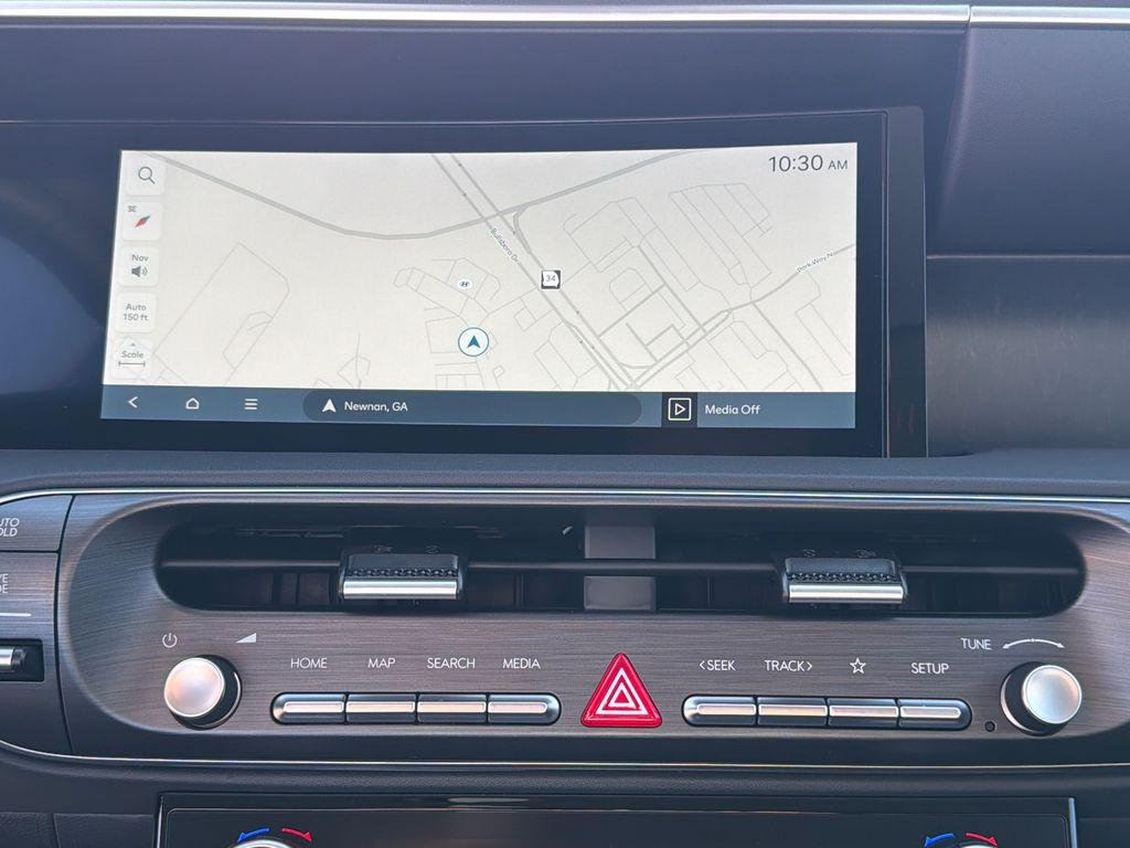 New 2026 White Hyundai SEL FWD image 29