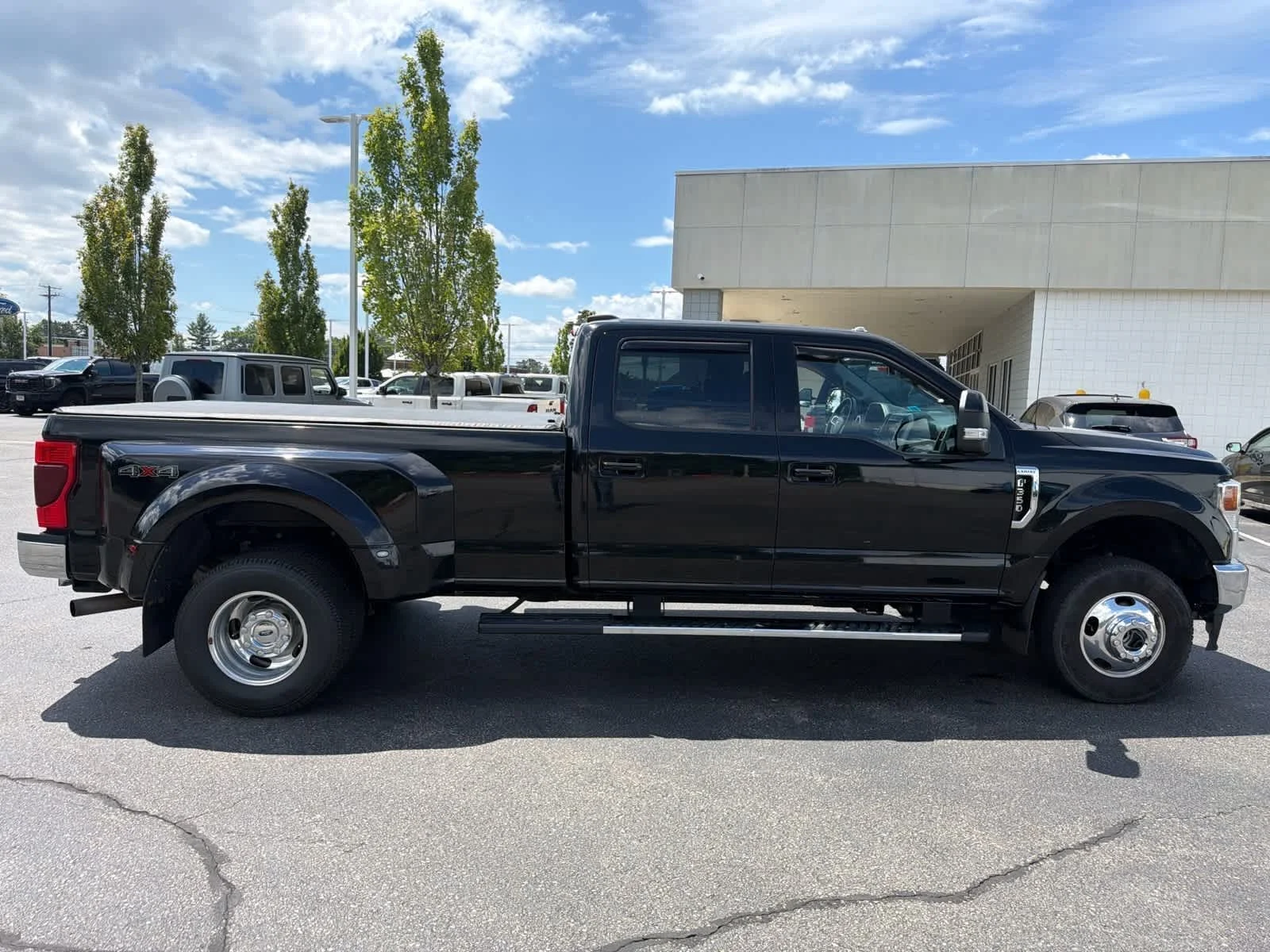 Used 2020 Agate Black Ford LARIAT image 7