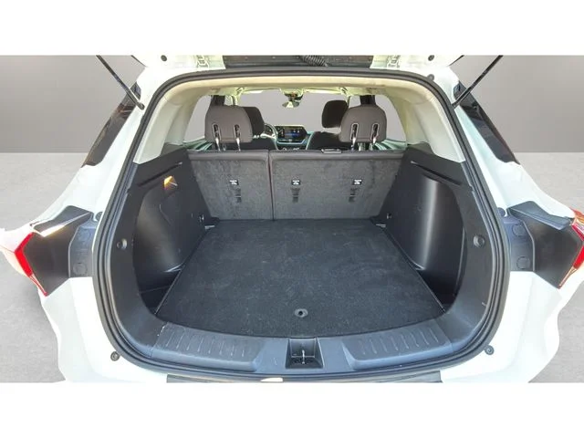 Used 2025 White Chevrolet LT image 31