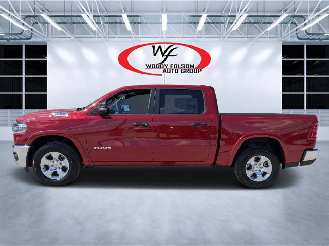 New 2027 Molten Red Pearl-Coat Exterior Paint RAM Big Horn/Lone Star image 6