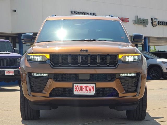 New 2026 Copper Shino Metallic Clear-Coat Exterior Paint Jeep Limited Reserve image 2