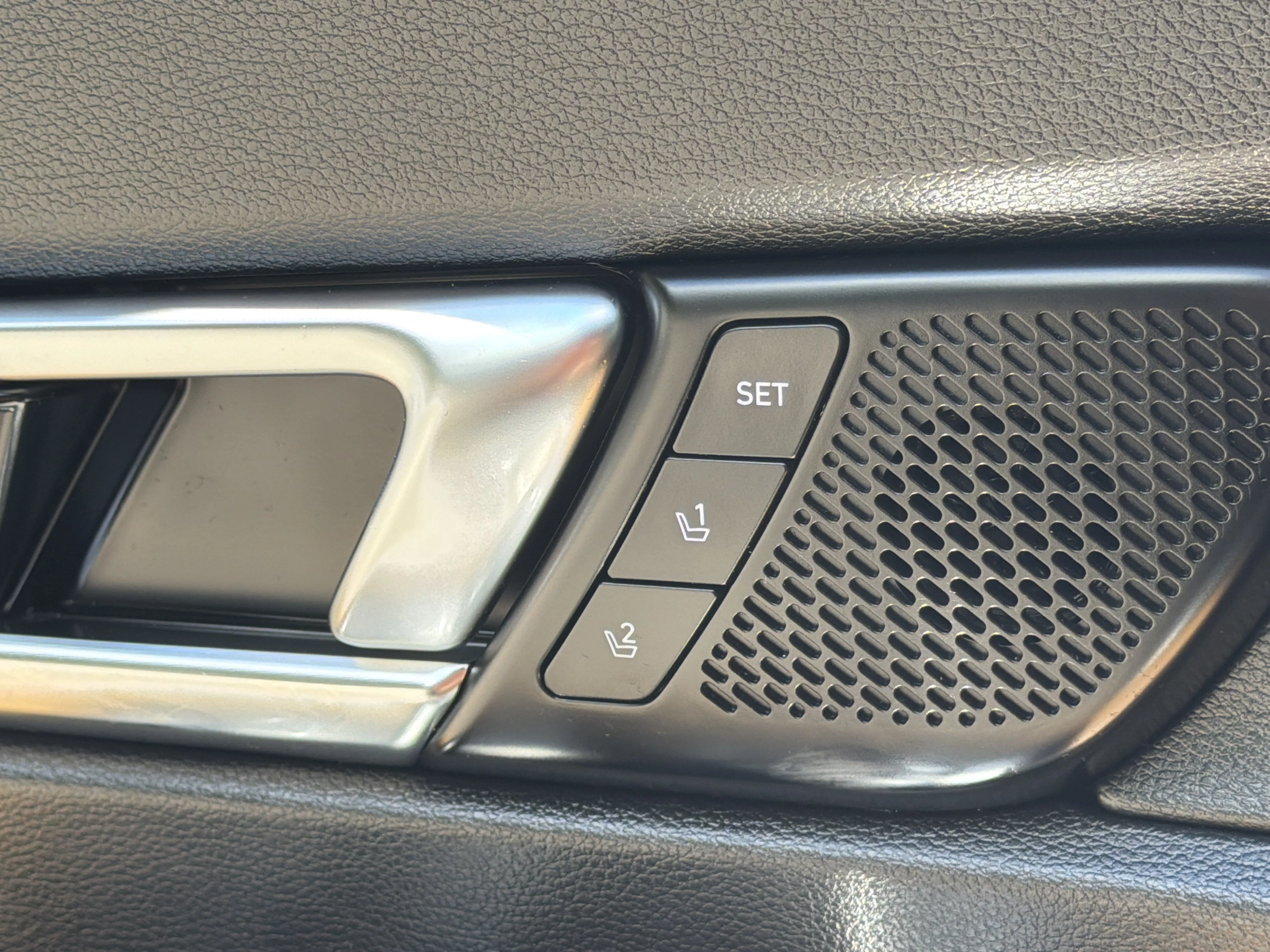 Used 2022 Ebony Black Kia SX image 17