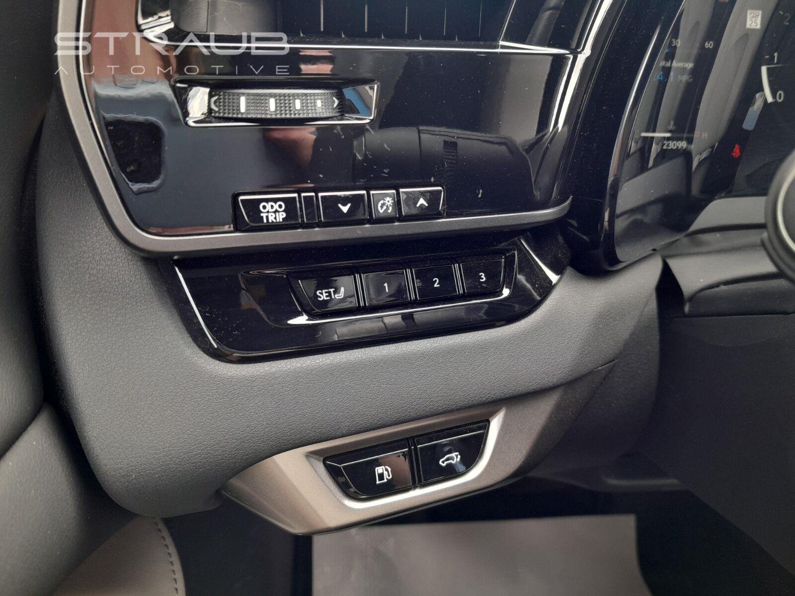 Used 2025 Eminent White Pearl Lexus RX 350 Premium image 18