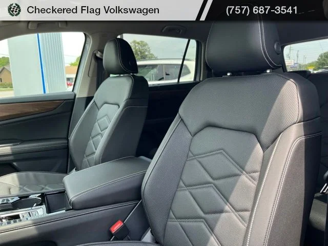 New 2026 Silver Volkswagen 2.0T SE w/Technology image 22