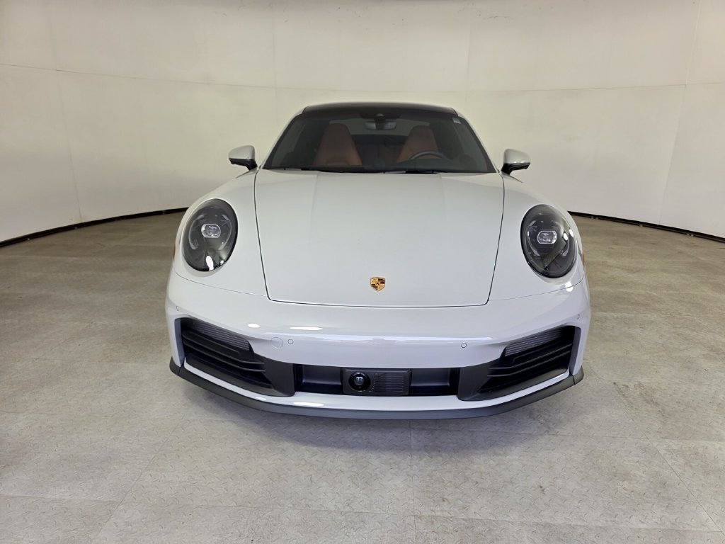 Used 2025  Porsche  image 2