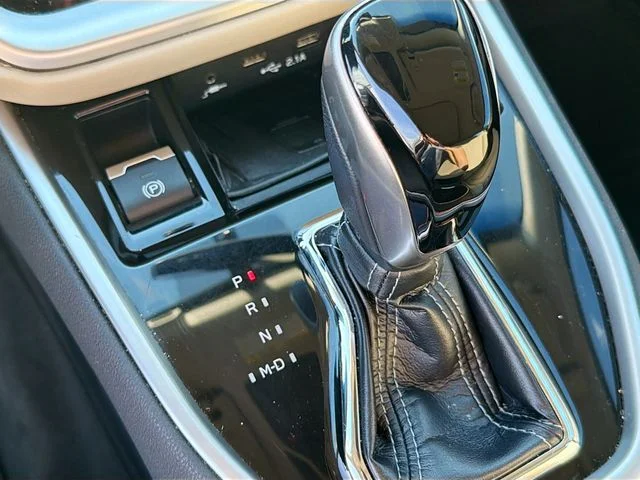 Used 2020 White Subaru Limited image 18