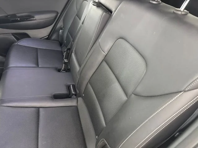 Used 2022 White Kia Nightfall image 26