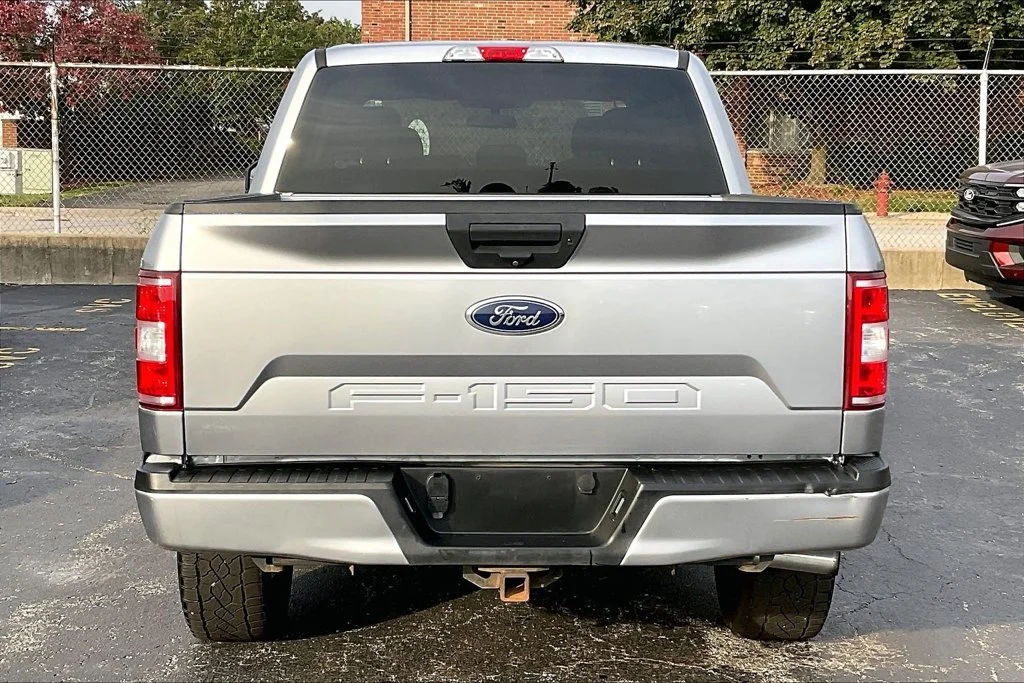 Used 2020 Silver Metallic Ford XL image 3