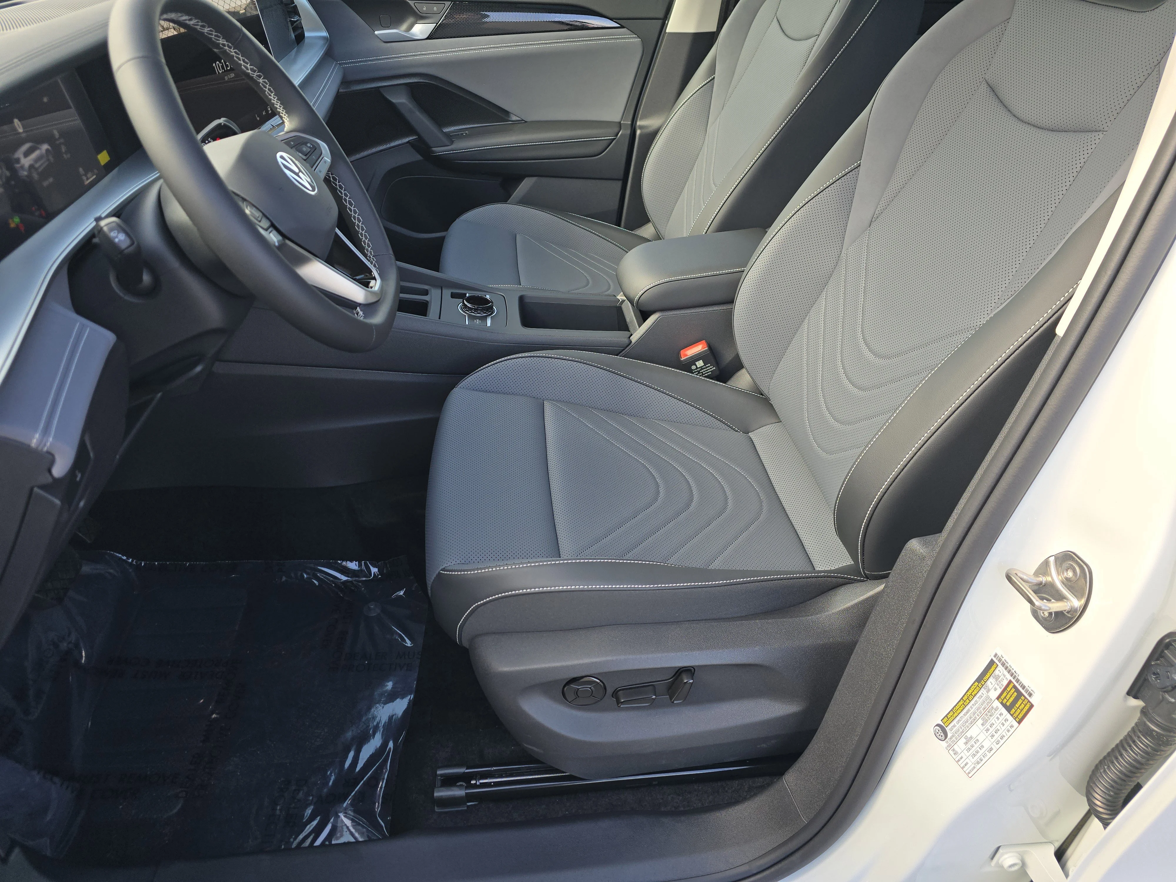 New 2026 Pure White Volkswagen SE image 19