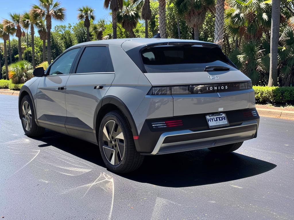 New 2026 Gray Hyundai SEL image 7