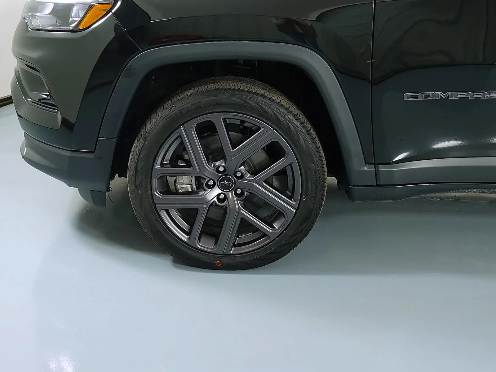 New 2026 Diamond Black Crystal Pearl-Coat Exterior Paint Jeep Limited Altitude image 20