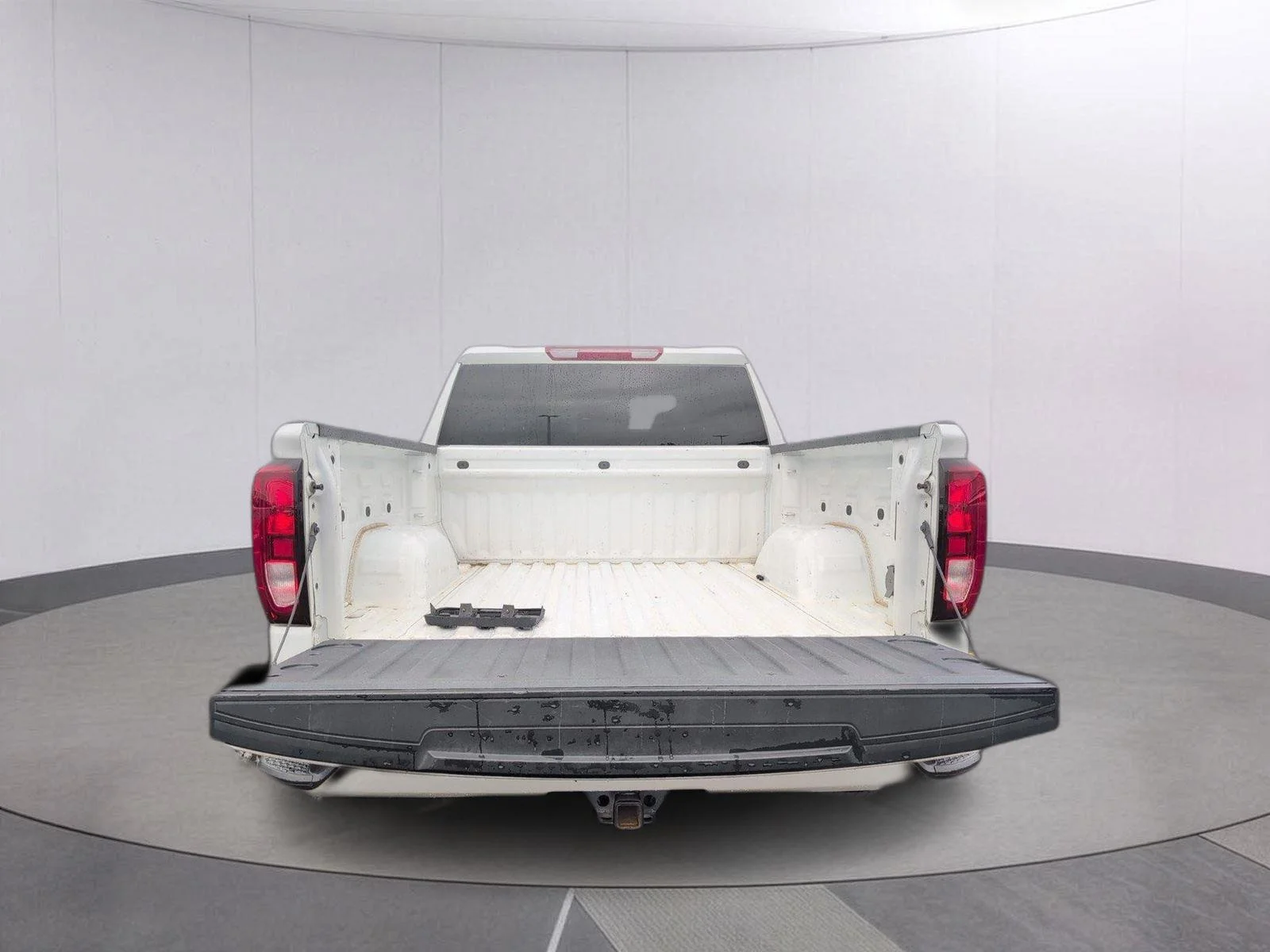 Used 2023 Summit White GMC Elevation image 5