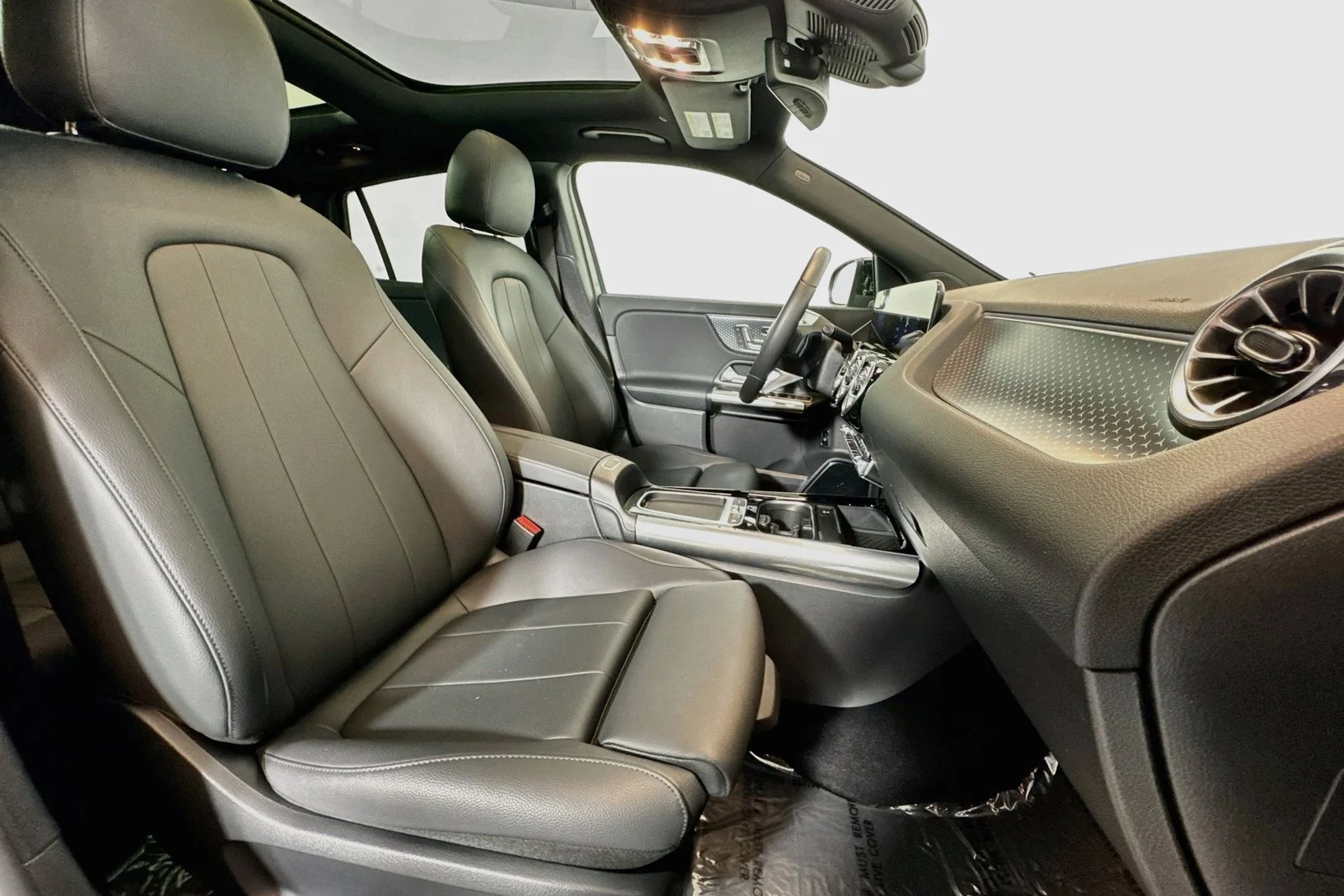 Used 2026 Mountain Grey Metallic Mercedes-Benz GLA 250 image 27
