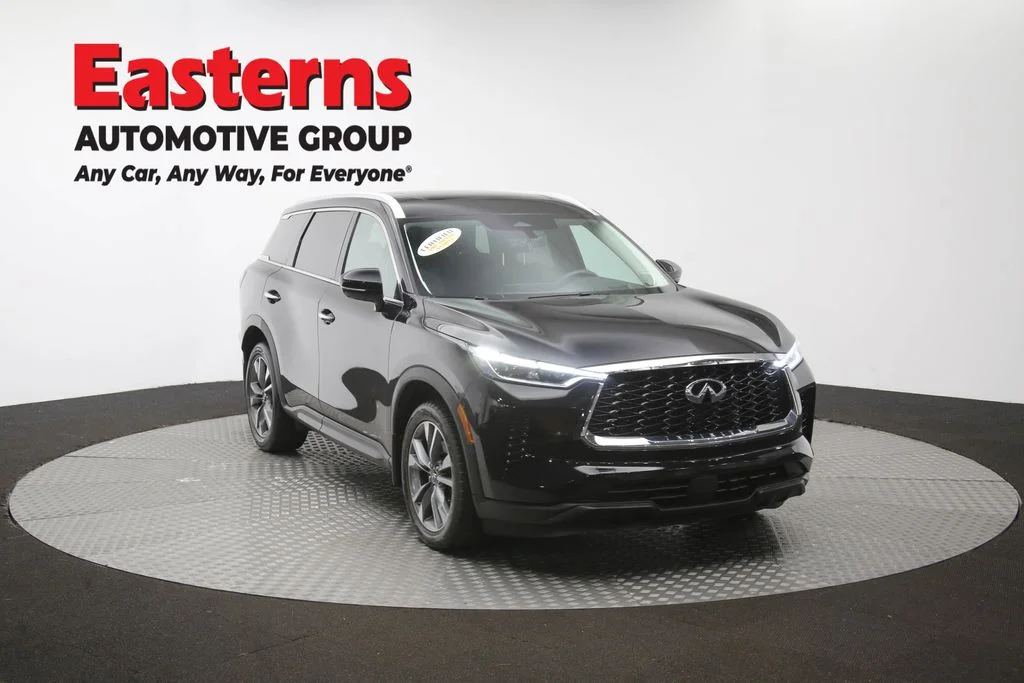 Used 2023 Black INFINITI LUXE image 55