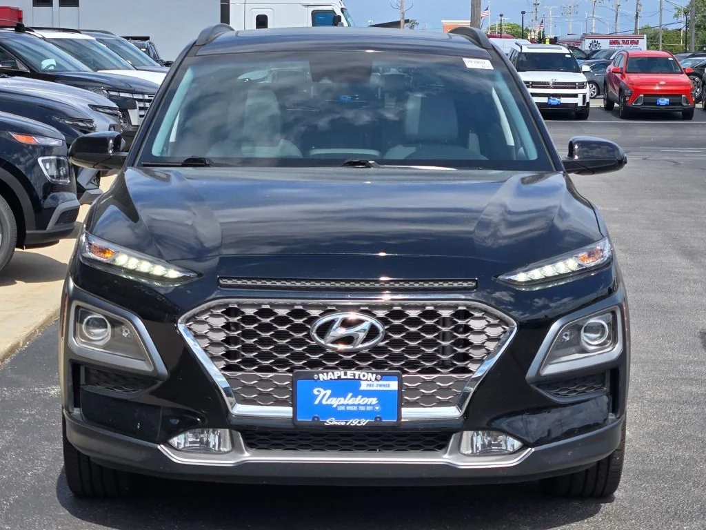 Used 2021 Black Hyundai Limited image 2