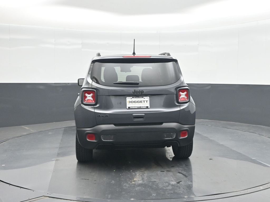 Used 2022 Gray Jeep Altitude image 16