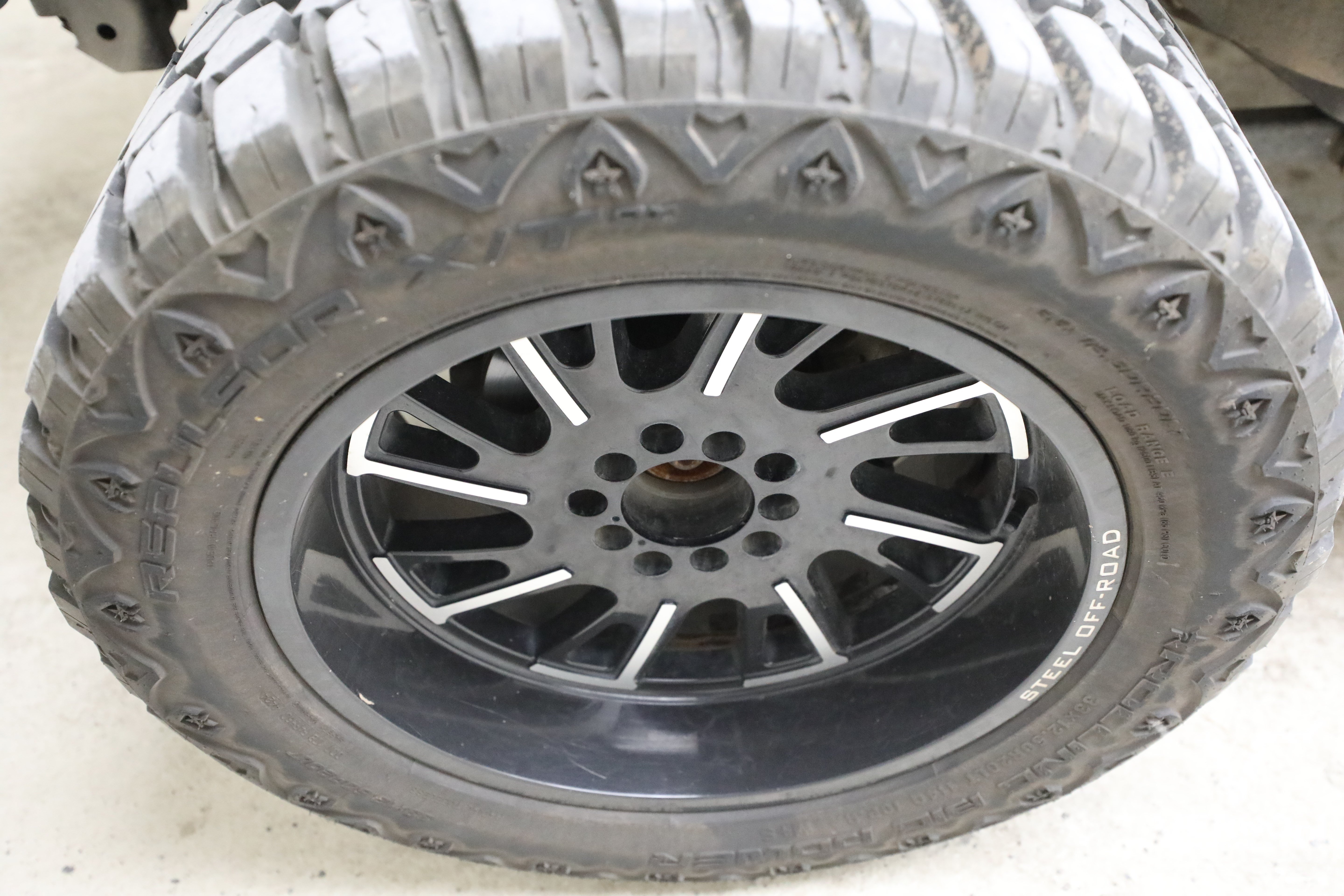 Used 2015 Bright White Clearcoat Jeep Y image 10