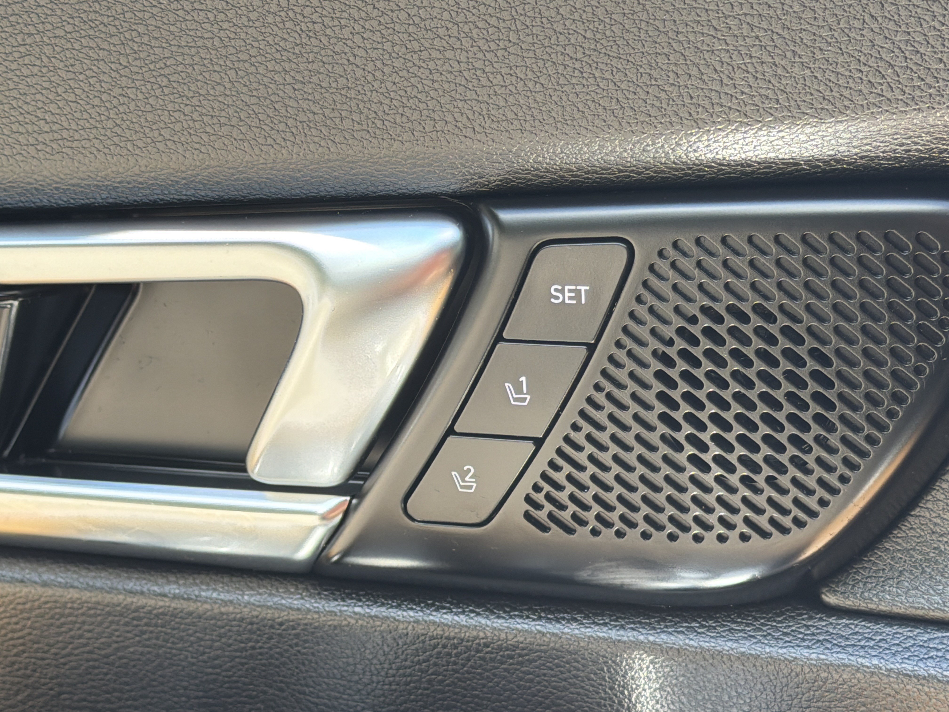 Used 2022 Ebony Black Kia SX image 17