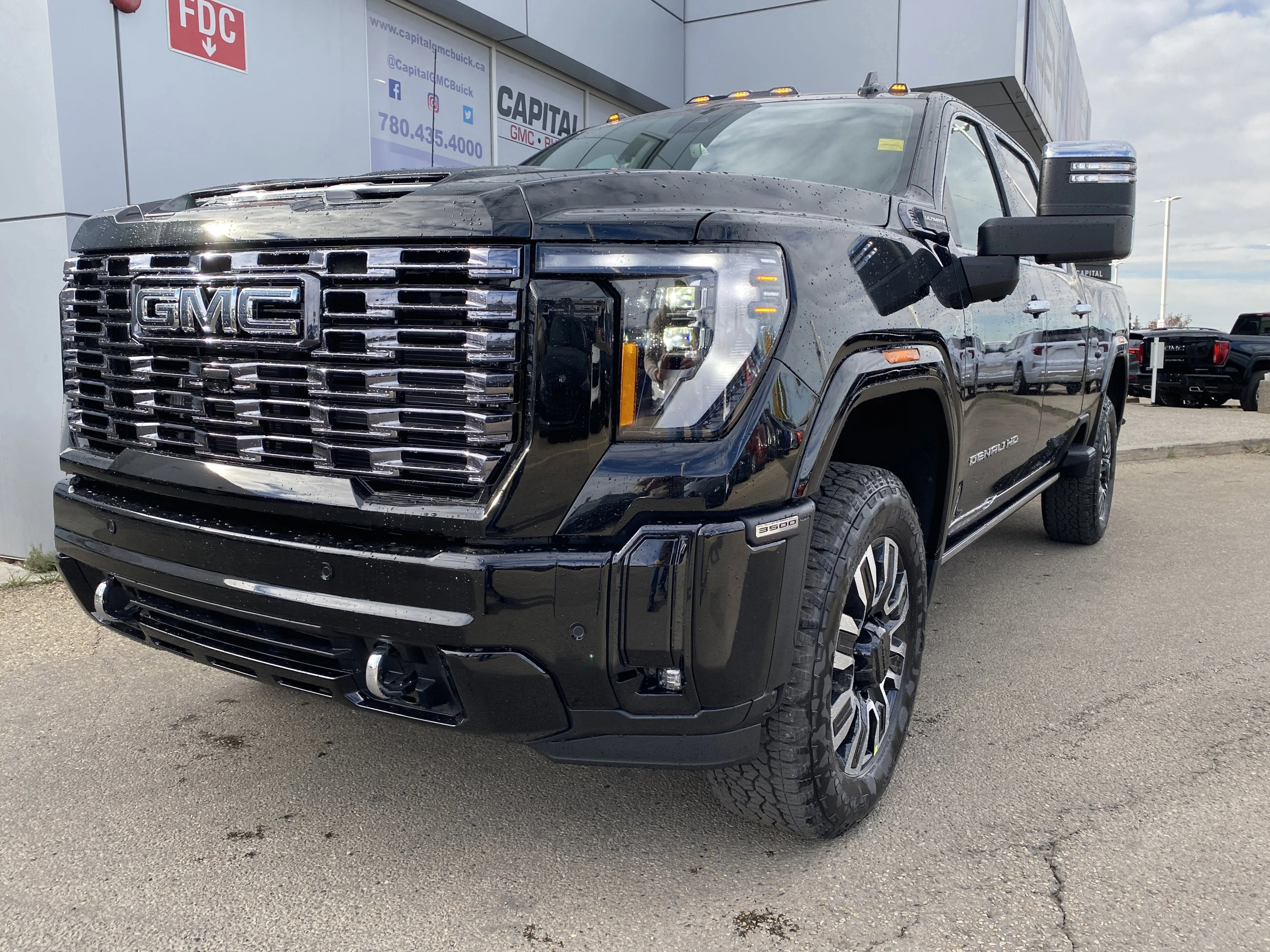 New 2026 ONYX BLACK GMC Denali Ultimate image 2