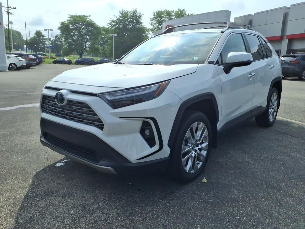 Used 2023 Wind Chill Pearl Toyota Limited image 8