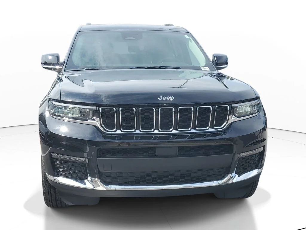 Used 2023 Black Jeep Limited image 2