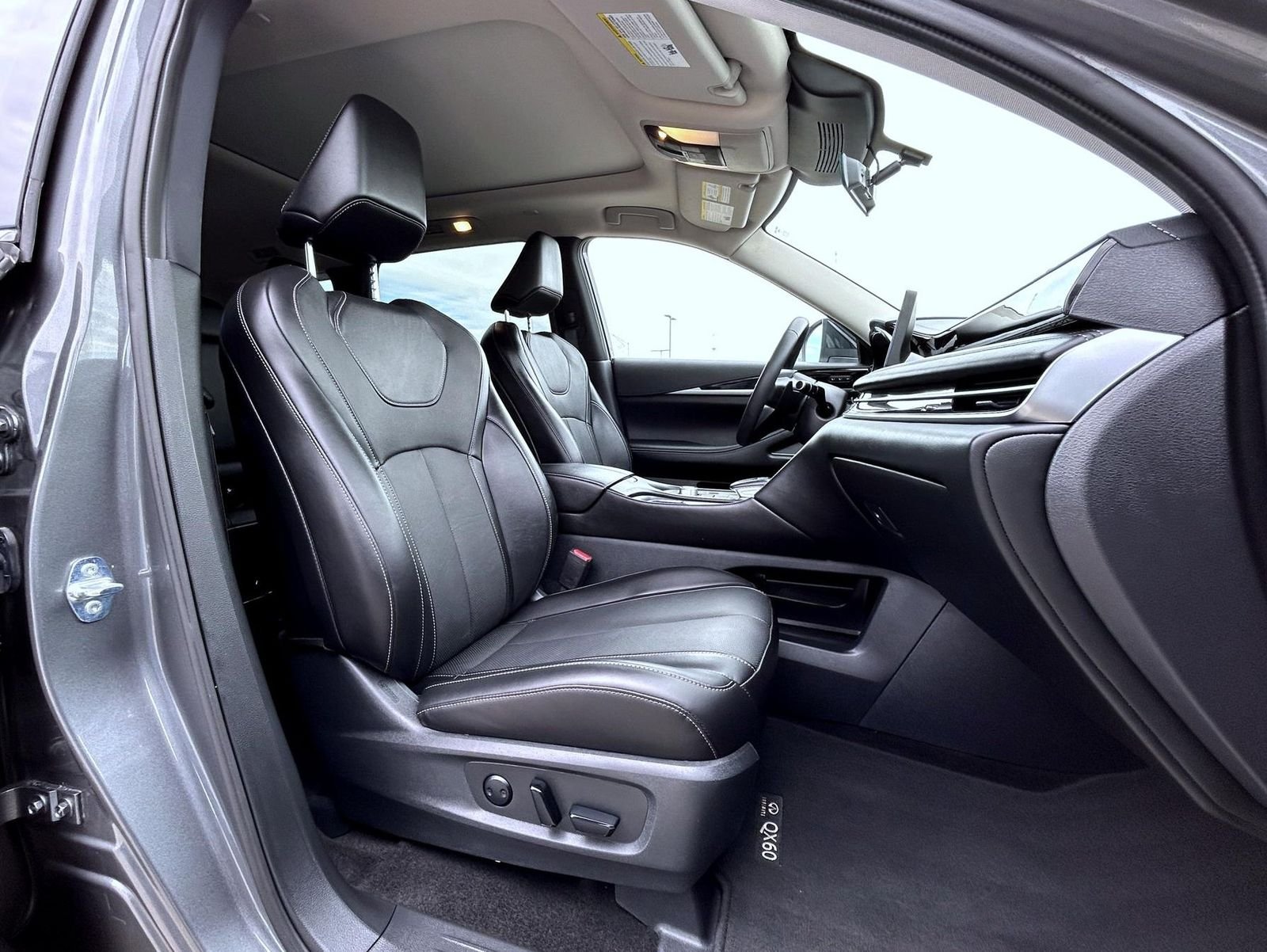 Certified Used 2025 Gray INFINITI PURE image 15