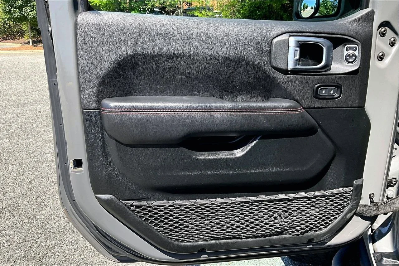 Used 2021 Gray Jeep Rubicon image 26