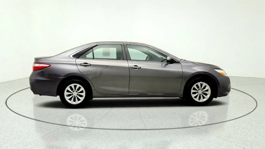 Used 2015 Predawn Gray Mica Toyota 4dr Sedan I4 Automatic LE image 4