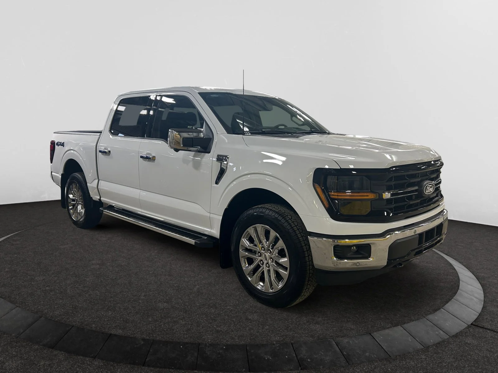 New 2026 Oxford White Ford XLT image 6