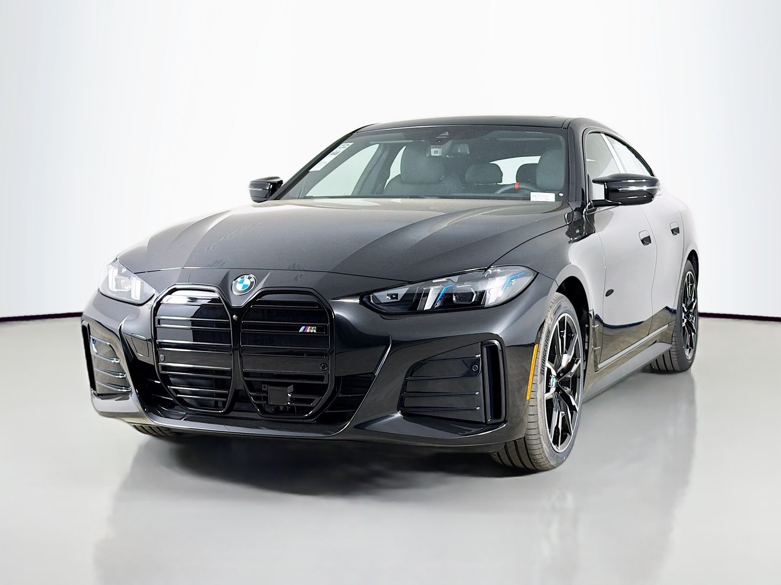 New 2026 Black Sapphire Metallic BMW M60 image 3