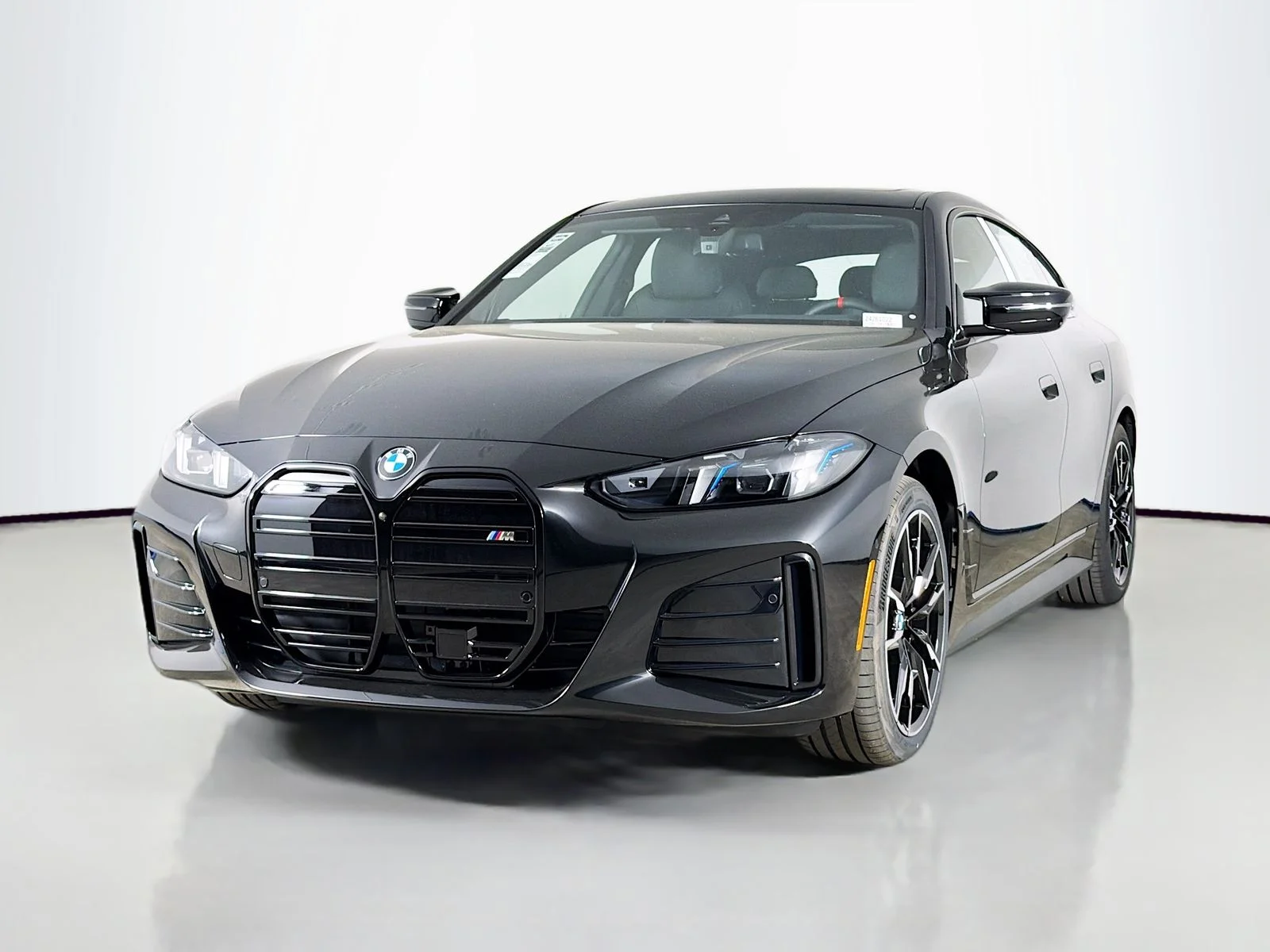 New 2026 Black Sapphire Metallic BMW M60 image 3