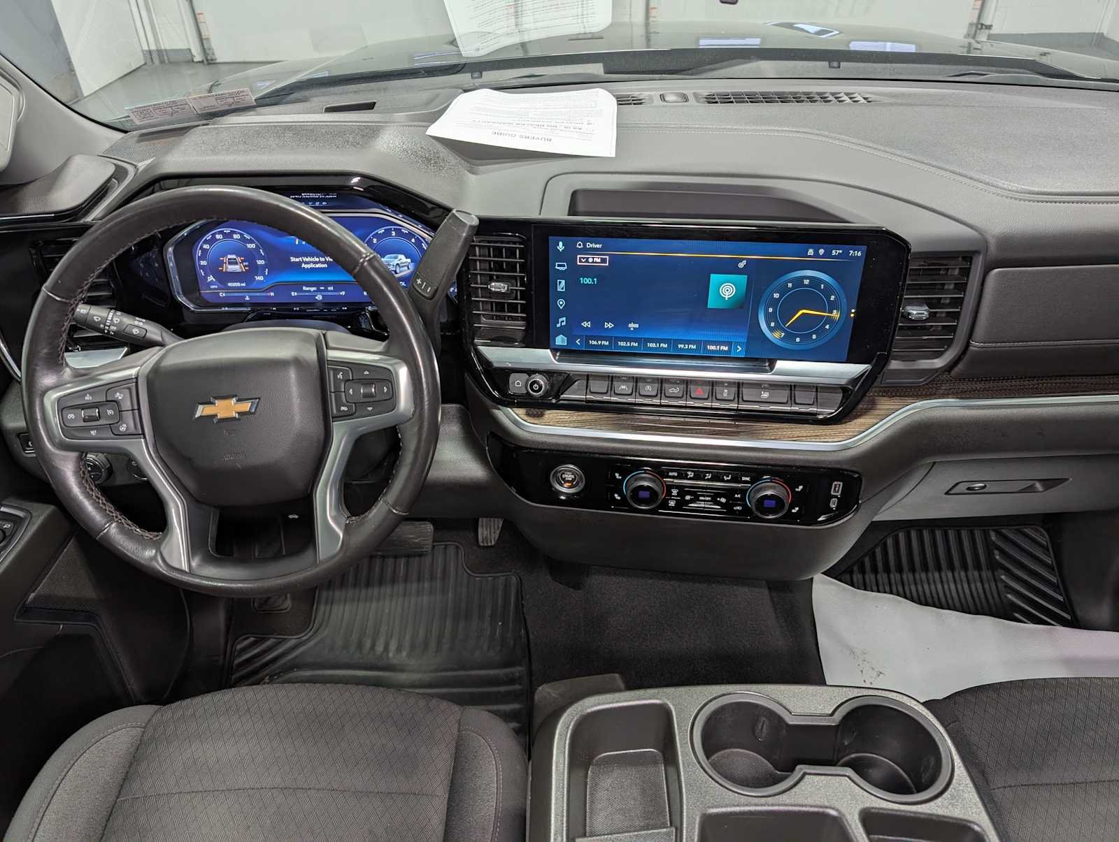 Used 2022 Black Chevrolet LT image 5