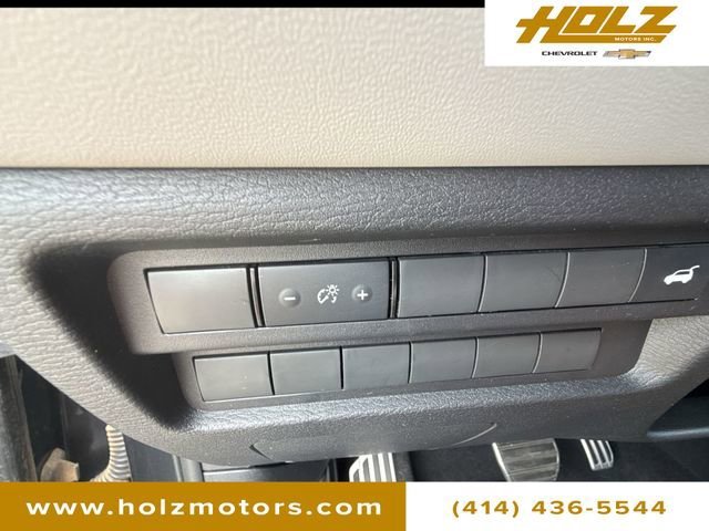 2025 Mitsubishi Outlander SEL - Photo 18