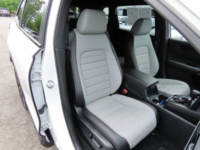 Certified Used 2026 Platinum White Pearl Honda Sport Touring image 18