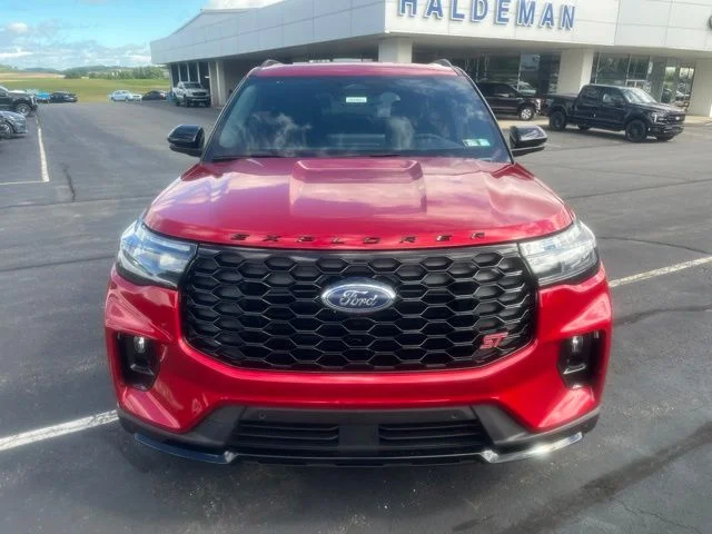 New 2026 Rapid Red Metallic Tinted Clearcoat Ford ST image 2
